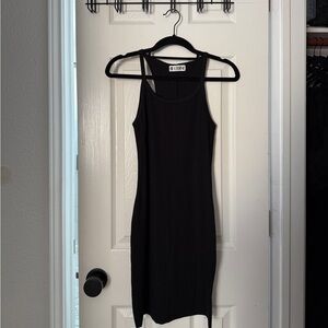 Eterne Classic Black Midi Dress